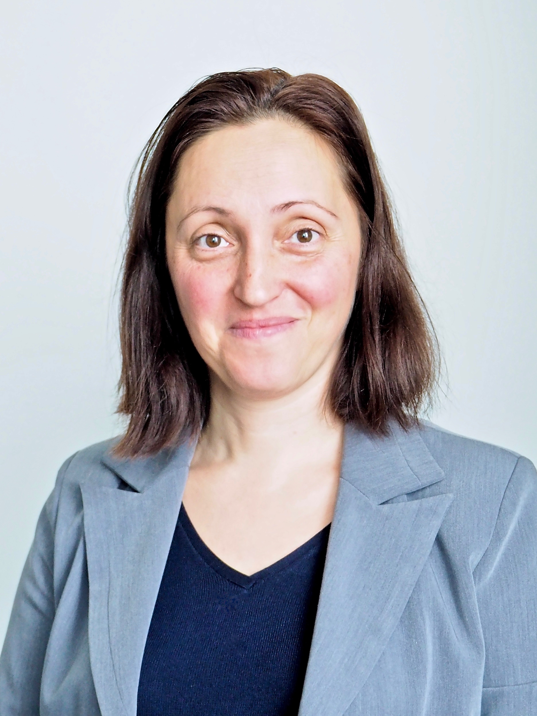 Simona Stănescu